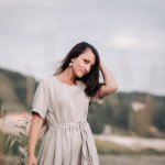 Jak olśnić na komunii dziecka? Przewodnik po sukienkach dla mamy – elegancja bez wysiłku