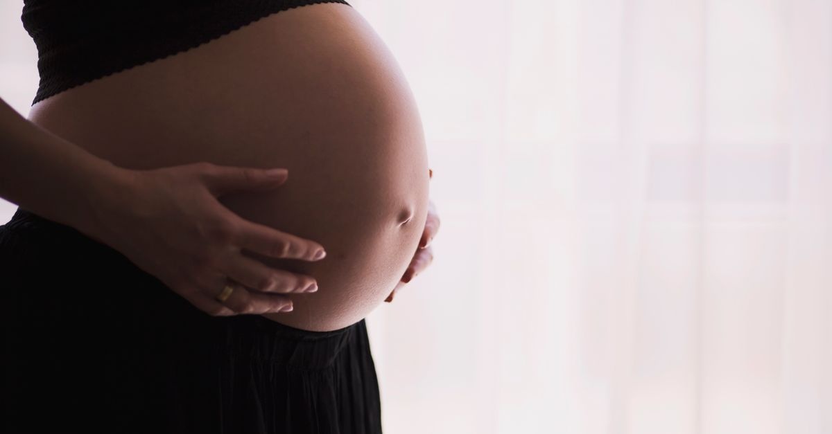 Ukojenie w dwupaku: sprawdzone sposoby na ciążową zgagę